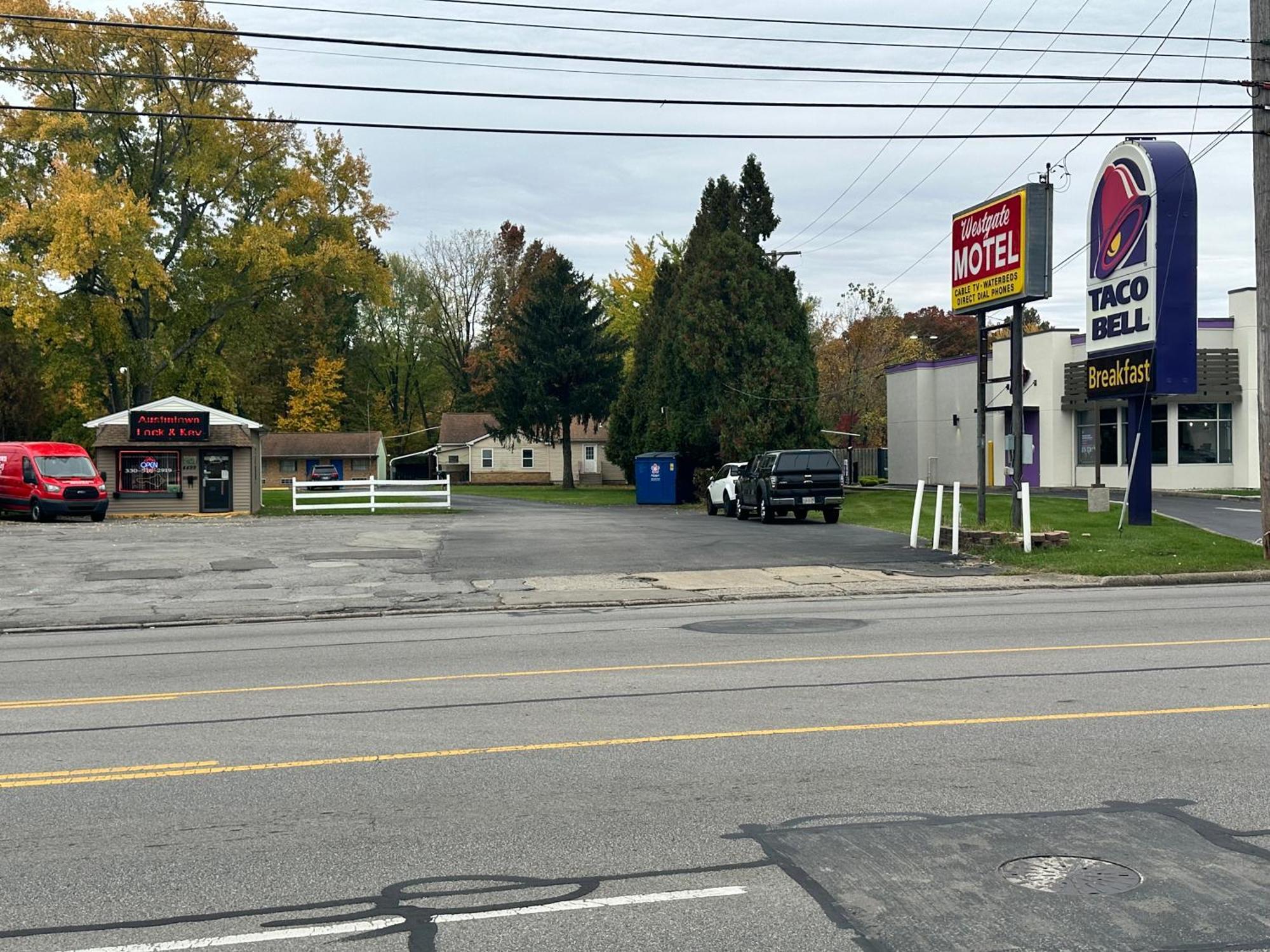Westgate Manor Motel Austintown & Youngstown Ohio 外观 照片