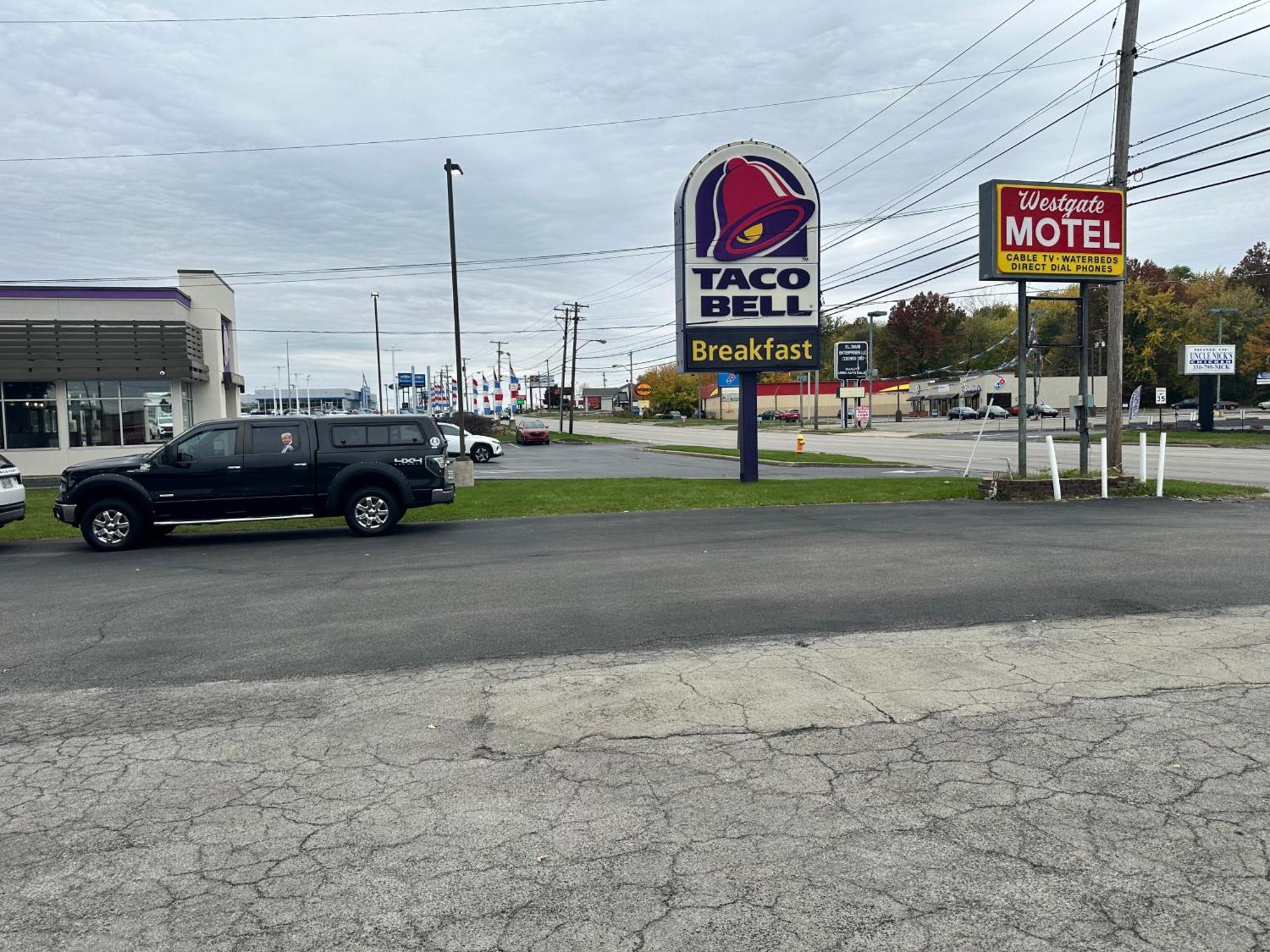 Westgate Manor Motel Austintown & Youngstown Ohio 外观 照片